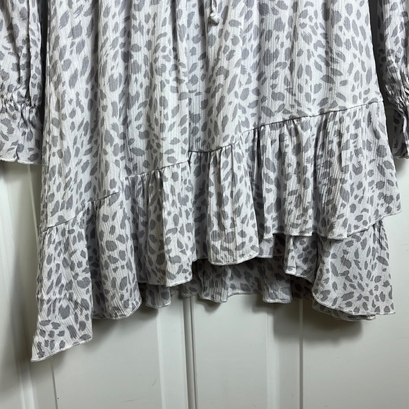 Altar’d State Cheetah Print White and Gray Faux Wrap Long Sleeve Mini Dress Sz M - Picture 3 of 10
